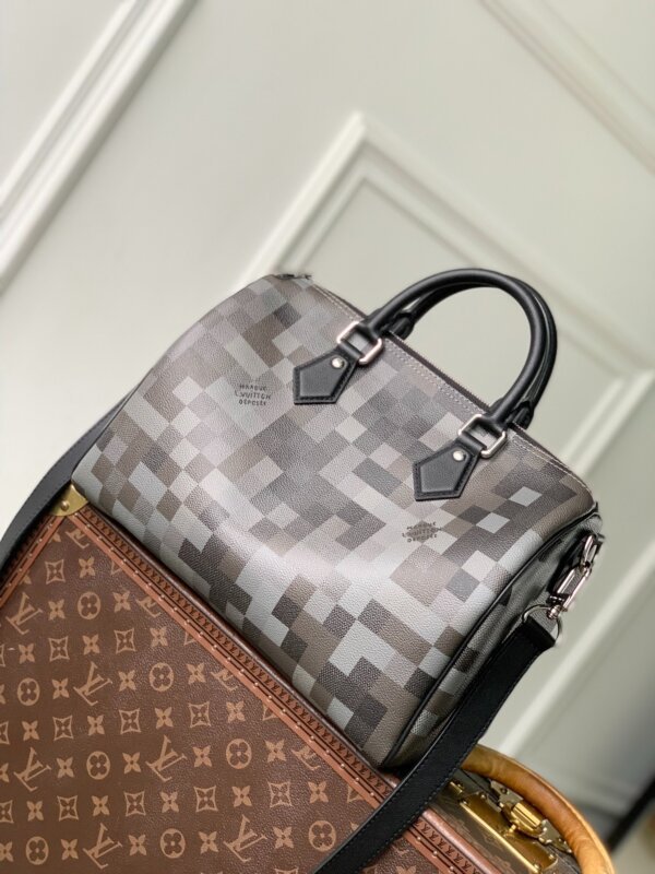 AAA+ Speedy 30 | 34x22x19cm