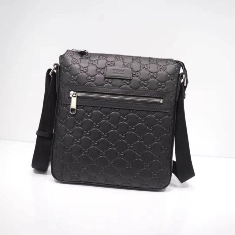 AAA+ Bandolera Gucci GG Supreme 26x23x3cm