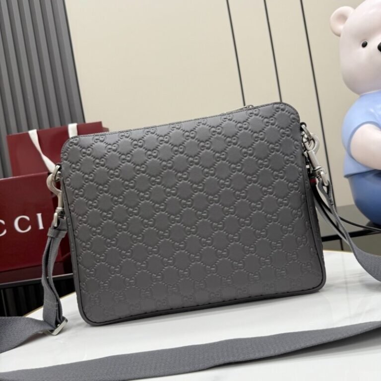 AAA+ Bandolera de mano GUCCI 31x24.5x3.5cm