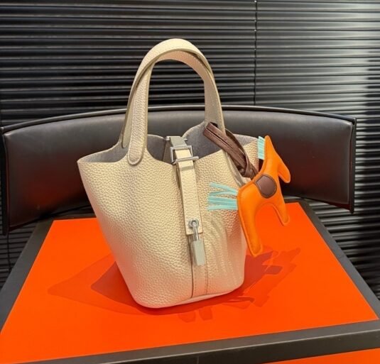 Smart Luxury 1:1 Picotin Lock 14 | 18