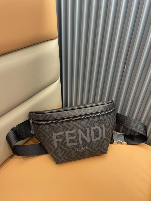 AAA+ Riñonera Fendi 35x20cm