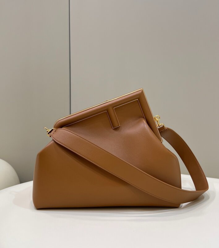 AAA+ Shiny 32.5x15x123.5cm
