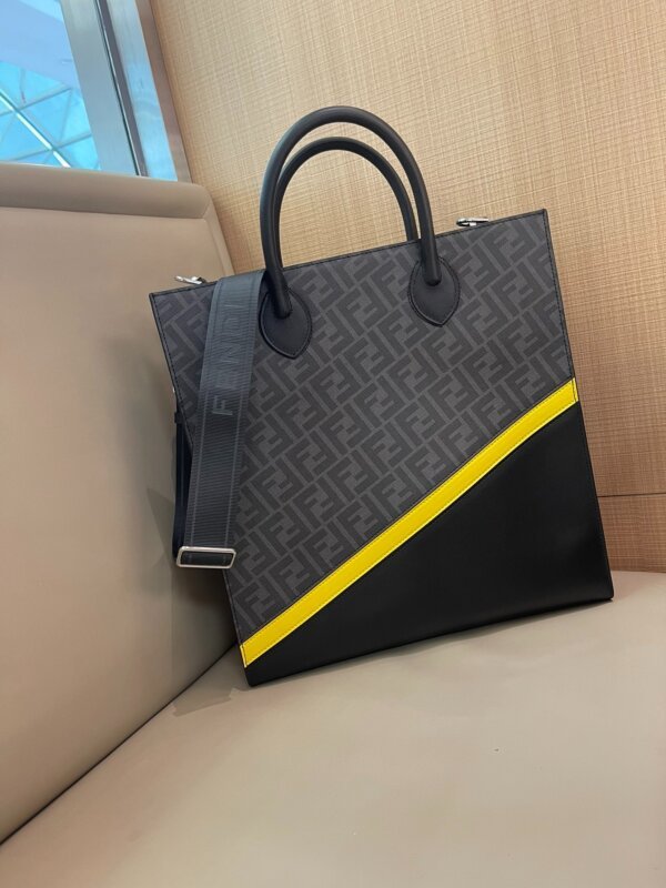 AAA+ Vertical Tote 36x14x38cm