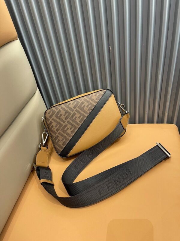 AAA+ Camera Case 22x15x5cm