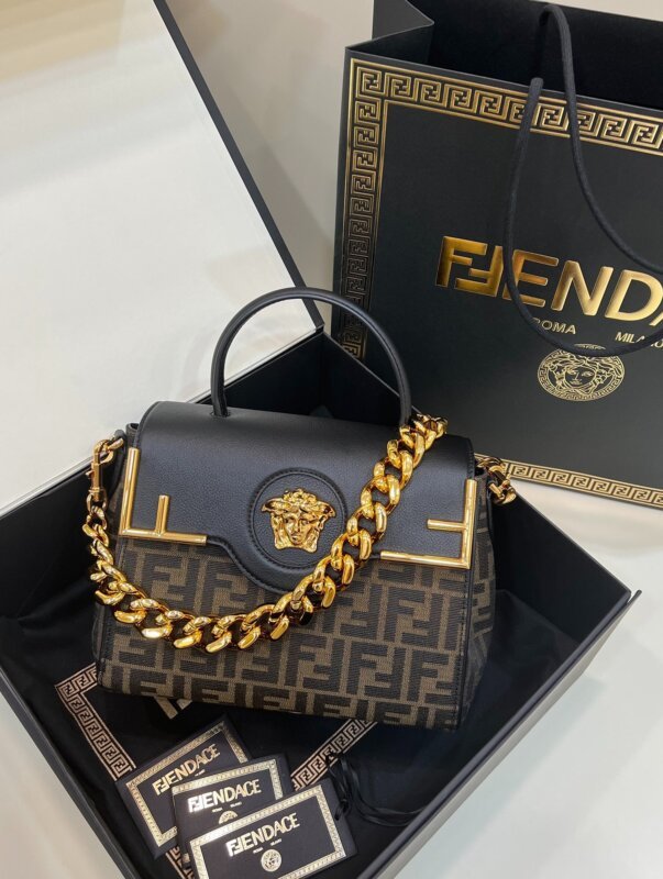 AAA+ Fendi y Versace 25x15x22cm