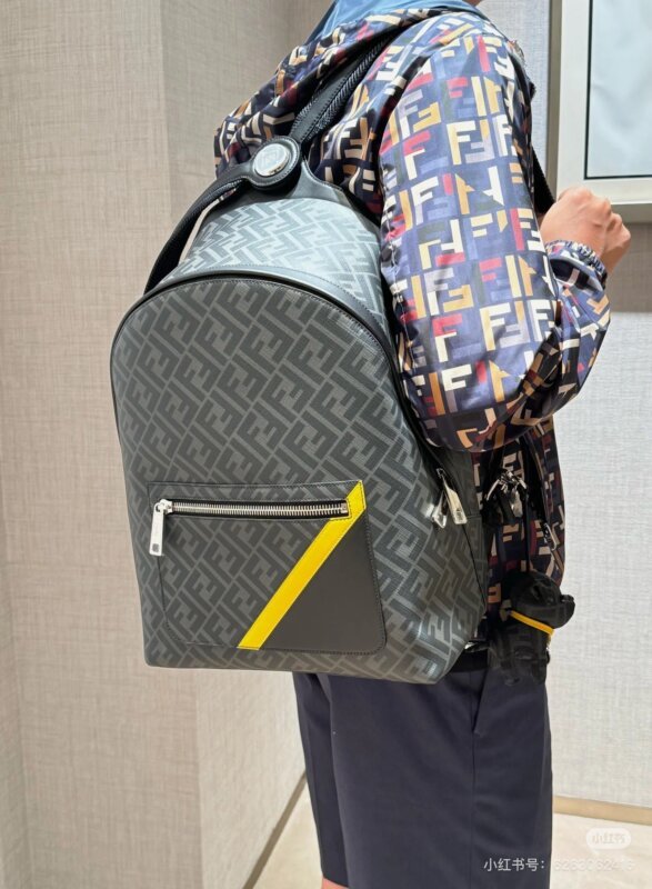 AAA+ Mochila Chiodo 43x33x14cm