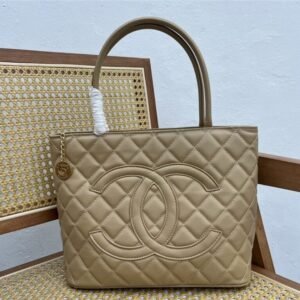 Smart Luxury 1:1 Medallion 25x30x15cm