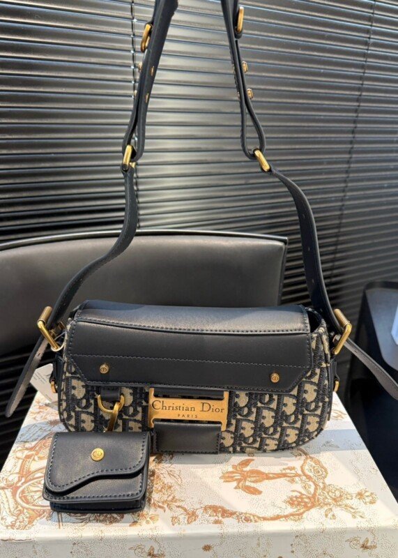 Smart Luxury 1:1 Streetchic 23x14cm