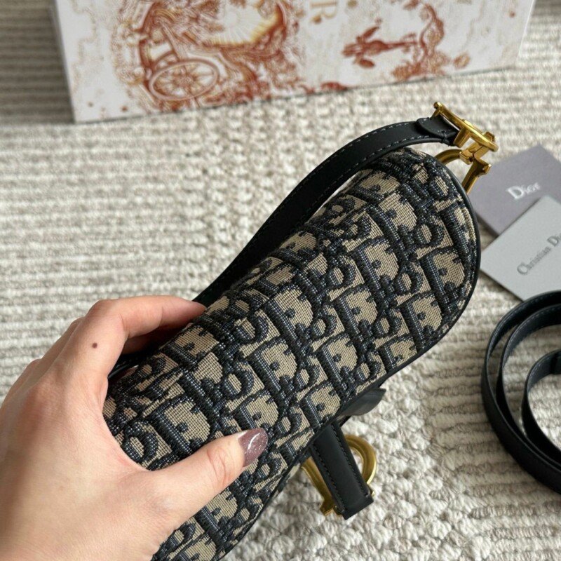 Smart Luxury 1:1 Saddle 20cm - Imagen 3