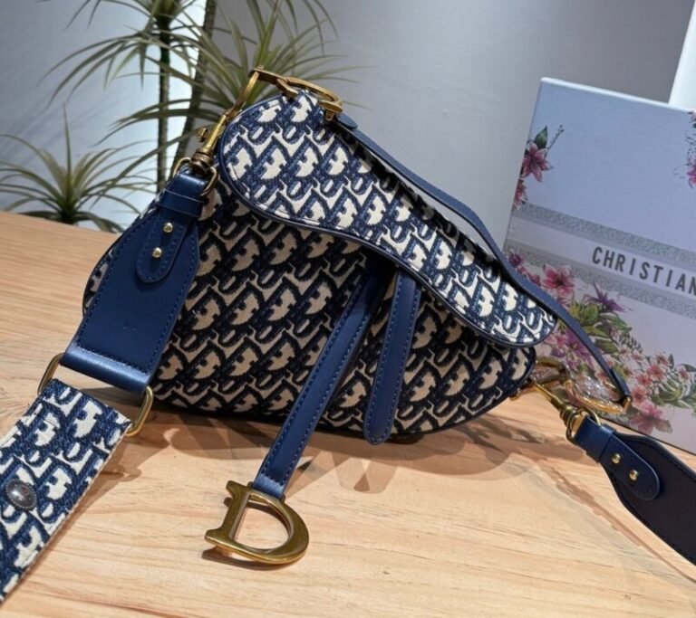 Smart Luxury 1:1 Saddle 24x18cm