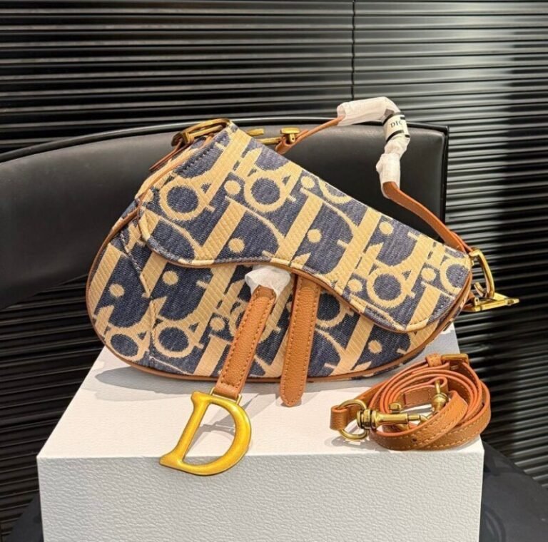 Smart Luxury 1:1 Saddle 24x20cm