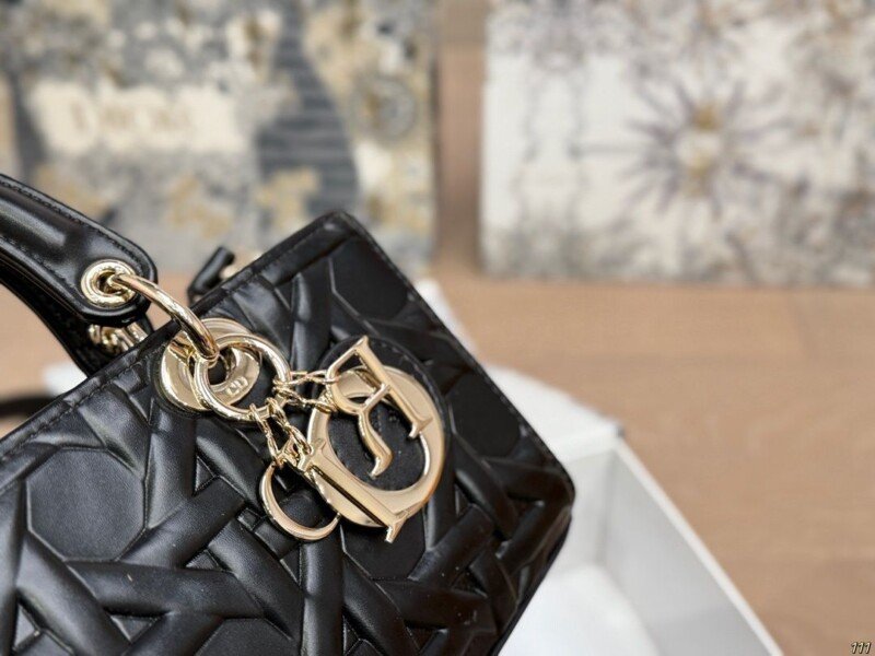 Smart Luxury 1:1 Lady 26x14cm - Imagen 2
