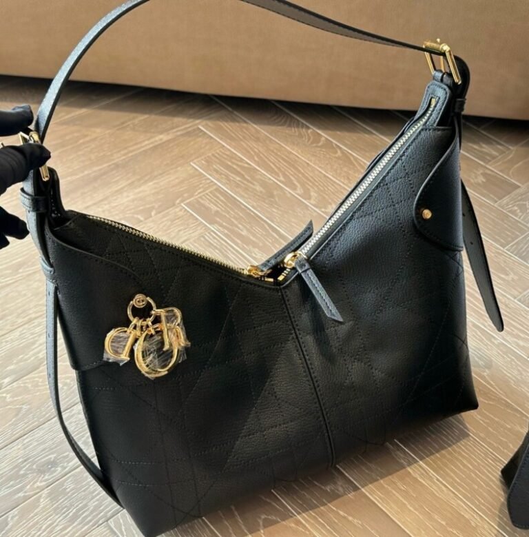 Smart Luxury 1:1 Voyage 29x24cm