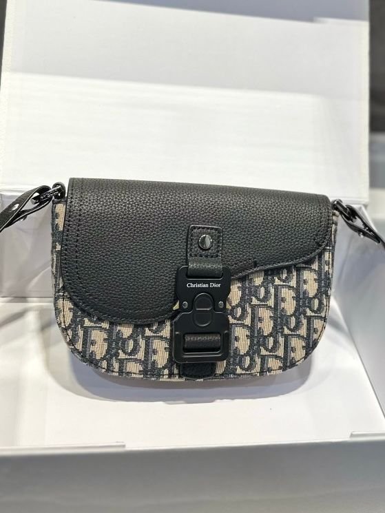 Smart Luxury 1:1 Saddle 18x13cm