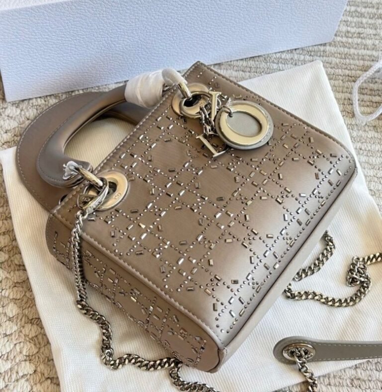 Smart Luxury 1:1 Lady 17cm
