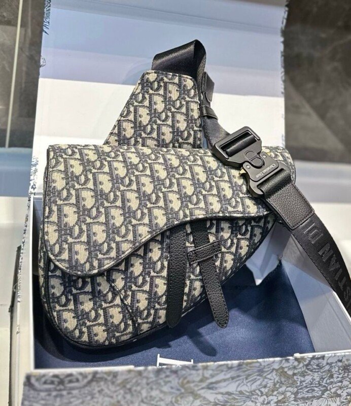Smart Luxury 1:1 Saddle 25x18cm