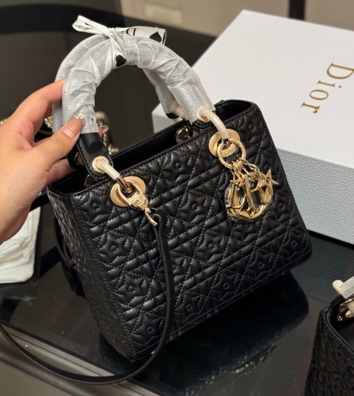 Smart Luxury 1:1 Lady 17x13cm  |  20x18cm