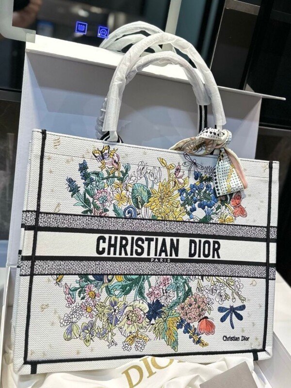 Smart Luxury 1:1 Tote Book 42cm