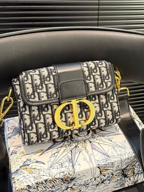 Smart Luxury 1:1 Montaigne 18x12cm
