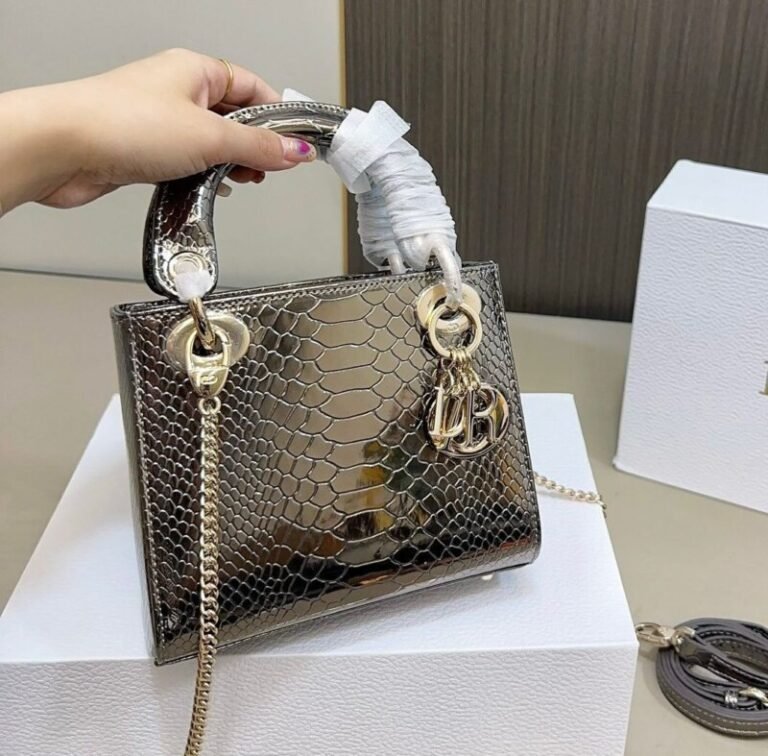 Smart Luxury 1:1 Lady 18x15cm