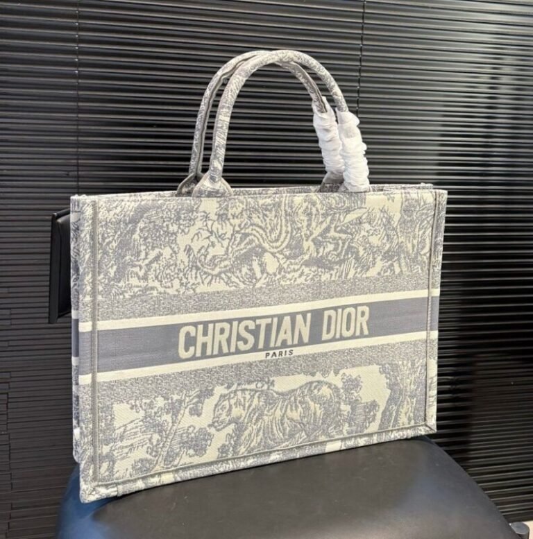 Smart Luxury 1:1 Tote Book 41.5x31cm
