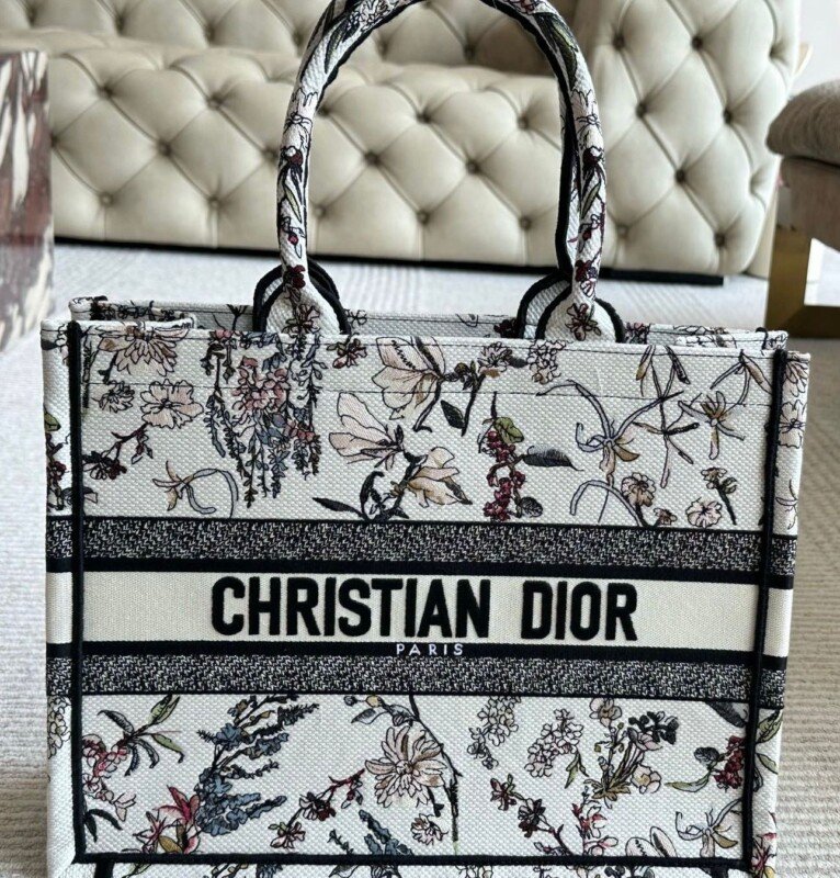Smart Luxury 1:1 Tote Book 35x28cm