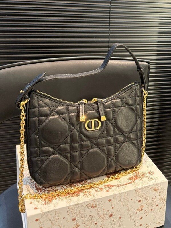 Smart Luxury 1:1 Miss Caro 19x16cm