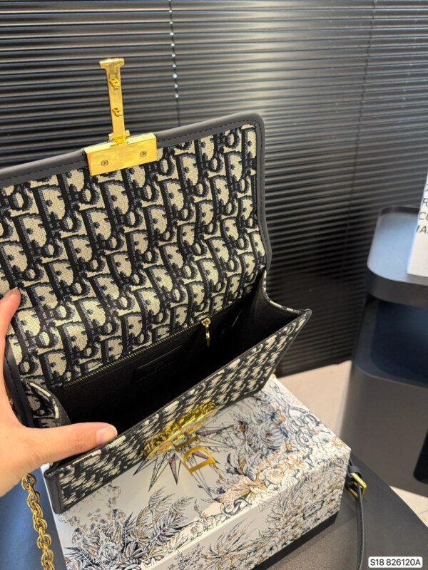 Smart Luxury 1:1 Montaigne 24x17cm - Imagen 7