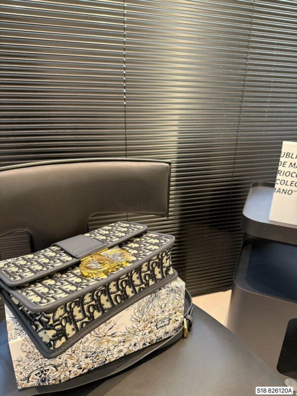 Smart Luxury 1:1 Montaigne 24x17cm - Imagen 8