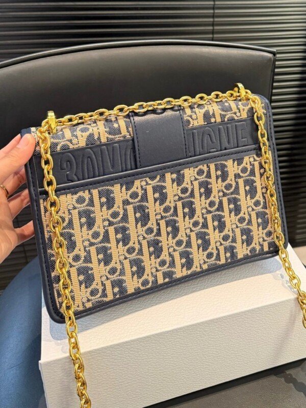 Smart Luxury 1:1 Montaigne 24x17cm - Imagen 3