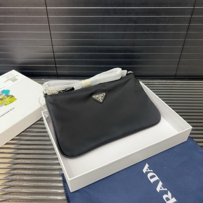 Smart Luxury 1:1 Re-Nylon 24x14cm