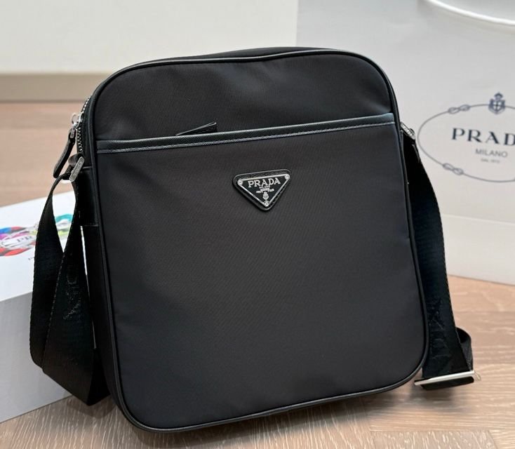 Smart Luxury 1:1 Re-Nylon 25x26cm