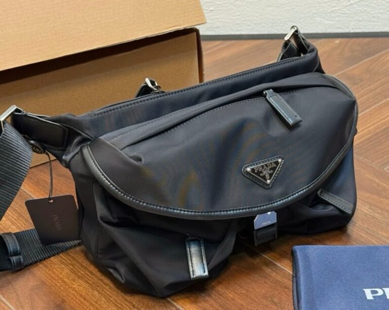 Smart Luxury 1:1 Re-Nylon 26x17cm
