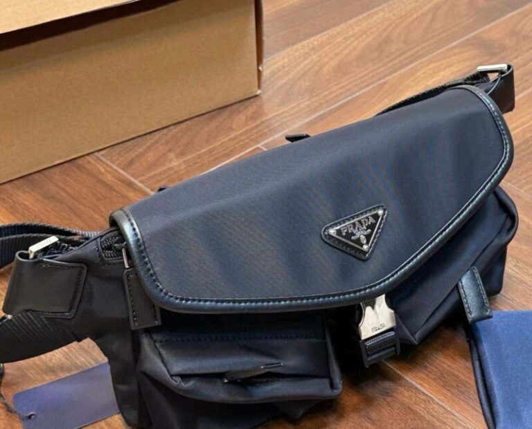 Smart Luxury 1:1 Re-Nylon 26x18cm