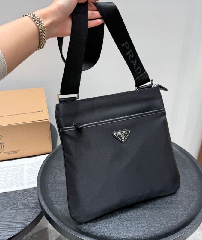 Smart Luxury 1:1 Re-Edition 27x26cm