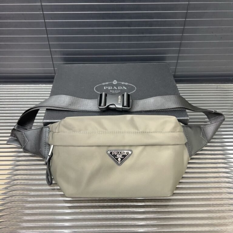 Smart Luxury 1:1 Re-Nylon 25x15cm