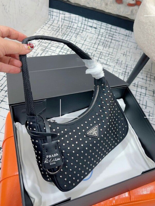 Smart Luxury 1:1 Re-Edition 22x16cm