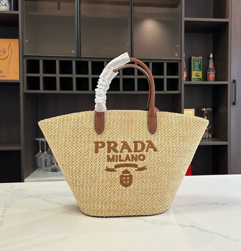 Smart Luxury 1:1 Tote 27x27cm