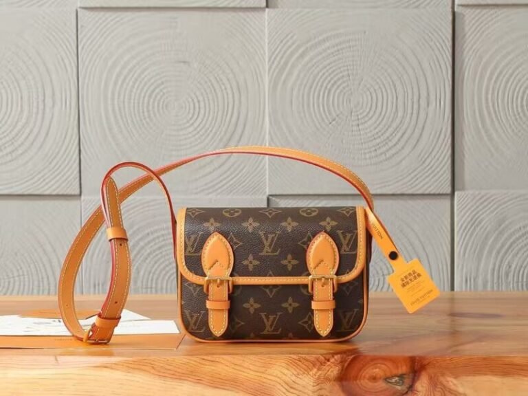 AAA+ Messenger Satchel 19.5x15x6cm