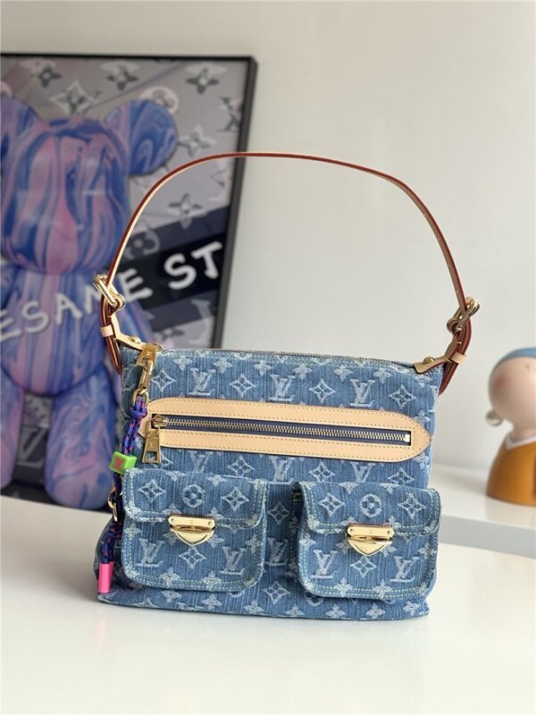 AAA+ Baggy 30×22×13cm