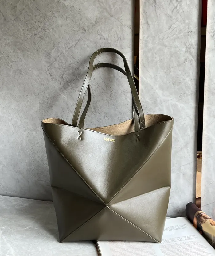 Atelier Signature AAA+ Puzzle Fold Tote en piel de ternera brillante 42x41x18cm