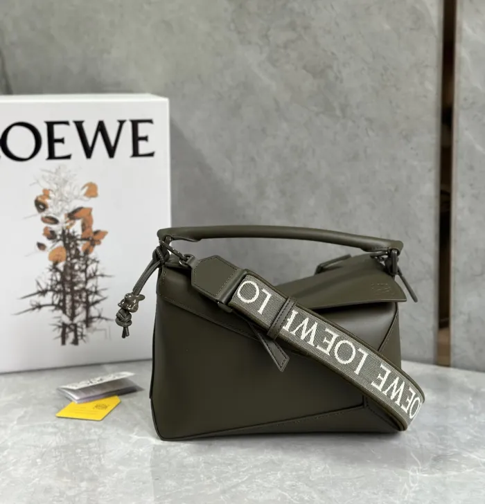 Atelier Signature AAA+ Puzzle Edge en piel de ternera granulada suave 24x16,5x10,5cm