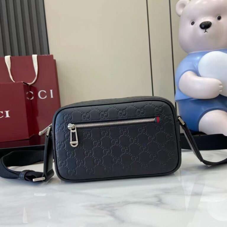AAA+ Bandolera GUCCI GG Emblem 23x14.5x6cm